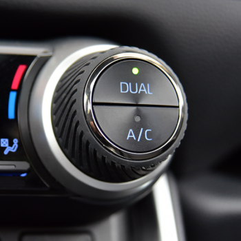 Car dual climate control knob